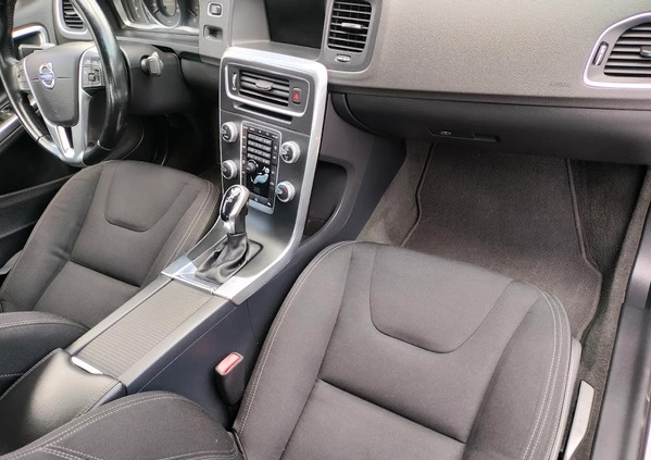 Volvo S60 cena 44600 przebieg: 185000, rok produkcji 2015 z Kielce małe 301